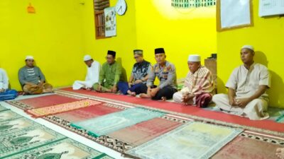 Kapolsek Medang Deras AKP Abdi Tansar SH, MH Melaksanakan Kegiatan Shalat Subuh Berjamaah