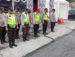 Personel Polres Simalungun Siap Siaga Amankan Arus Balik Libur Tahun Baru di Pos Yan-II Pantai Bebas Parapat: Menjaga Keamanan dan Ketertiban di Tengah Keramaian 