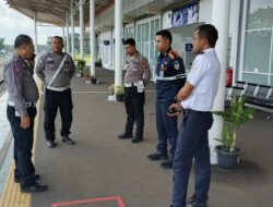 Kasat Lantas Polres Batu Bara, Melaksanakan Kegiatan Beri Himbauan Kepada Masyarakat Dan PT, KAI