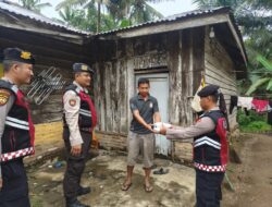 Sat Samapta Polres Batu Bara Gelar Jumat Barokah, Bagikan Makanan ke Warga Kurang Mampu