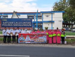 Kebahagiaan Berbagi di Bulan Ramadhan: Sat Reskrim Polres Simalungun Bagikan Takjil kepada Masyarakat   