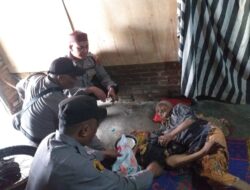 Polsek Medang Deras Iptu Ahmad fahmi SH,Giat Membagikan Sembako.
