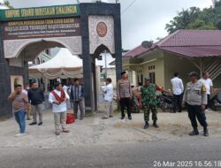 Kapolsek Tanah Jawa Hadiri Acara Silaturahmi dan Buka Bersama Wakil Ketua Komisi XIII DPR RI di Pondok Pesantren Tuan Guru Batak