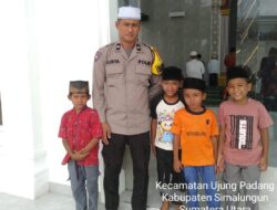 Bhabinkamtibmas Polsek Bosar Maligas Amankan Sholat Jumat di Masjid Jami’ Pekan Ujung Padang; Polres Simalungun Perkuat Komitmen Pelayanan Prima untuk Masyarakat