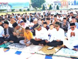 Kapolres Simalungun Bersama Forkopimda Gelar Sholat Ied dan Penyembelihan Kurban Bersama Masyarakat