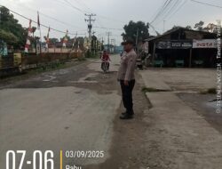 Polsek Bosar Maligas Wujudkan Pelayanan Humanis Melalui Pengaturan Lalu Lintas Pagi Hari di Simalungun