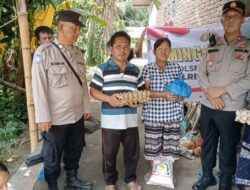 Polsek Tanah Jawa Menggelar Minggu Kasih, Salurkan Bantuan Sembako untuk Masyarakat Kurang Mampu
