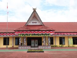 Malam di Tengah Hujan, Kabag Ops Polres Simalungun Ingatkan Warga Tetap Waspada dan Manfaatkan Layanan Polri