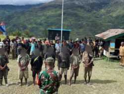 Kembali ke Pangkuan NKRI, 17 Personel OPM Serahkan Senjata kepada TNI