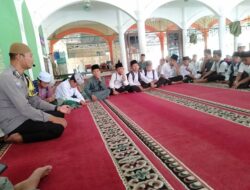 Bhabinkamtibmas Polsek Bosar Maligas Kuliah 15 Menit di Masjid: Ajak Anak Penghafal Quran Bijak Medsos, Jauhi Perang Sarung dan Rokok