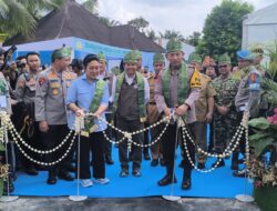 Resmikan Groundbreaking Jembatan Merah Putih Riau Kapolri Gandeng Titiek Soeharto