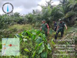 Bersama Dengan Warga Tempatan Babinsa Kampung Kandis Patroli Karhutla