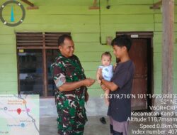 Upaya Memutus Stunting di Kampung Libo Jaya, Babinsa Sertu Bosur Siregar, Mengecek dan Mendata Anak Warga Yang Stunting