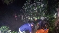 Tak Kenal Lelah, Tim INAFIS Polres Simalungun Olah TKP Temu Mayat Perempuan Tak Dikenal Mengambang di Sungai Bah Bolon — Kondisi Tubuh Sudah Membusuk  SIMALUNGUN – Penemuan sesosok