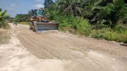 Untuk Kenyamanan Masyarakat, PT. Guna Agung Semesta Lakukan Pemeliharaan dan Perawatan di Sepanjang Jalan Datuk Lima Puluh