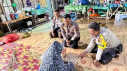 Polsek Panipahan Gelar Kegiatan Jumat Berkah Untuk Warga Kurang Mampu