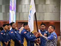 Bupati Rohil Secara Simbolis Serahkan Alat Pertanian Dari Kementerian Pertanian RI