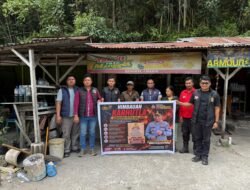 Cegah KARHUTLA, Sat Reskrim Polres Simalungun Gencar Sambangi Warga dan Bagikan Stiker Imbauan