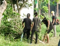 Semangat Gotong Royong di Jalan Gaya Baru Ujung Kelurahan Duri Timur