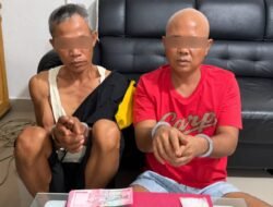 Polsek Mandau Hadiahkan Gelang Logam Nikel Kepada Warga Rohil Dan Warga Duri
