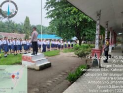 Police Go to School, Polsek Silou Kahean Beri Edukasi Lalu Lintas dan Bahaya Narkoba ke Siswa SMP Negeri 1