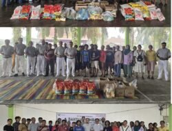 PT Ivo Mas Tunggal Salurkan 80 Paket Sembako kepada Masyarakat Kampung Kandis
