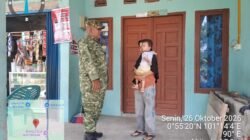 Babinsa Sertu Satria Marni Cek dan Mendata Anak Warga Yang Stunting di Kampung Binaannya